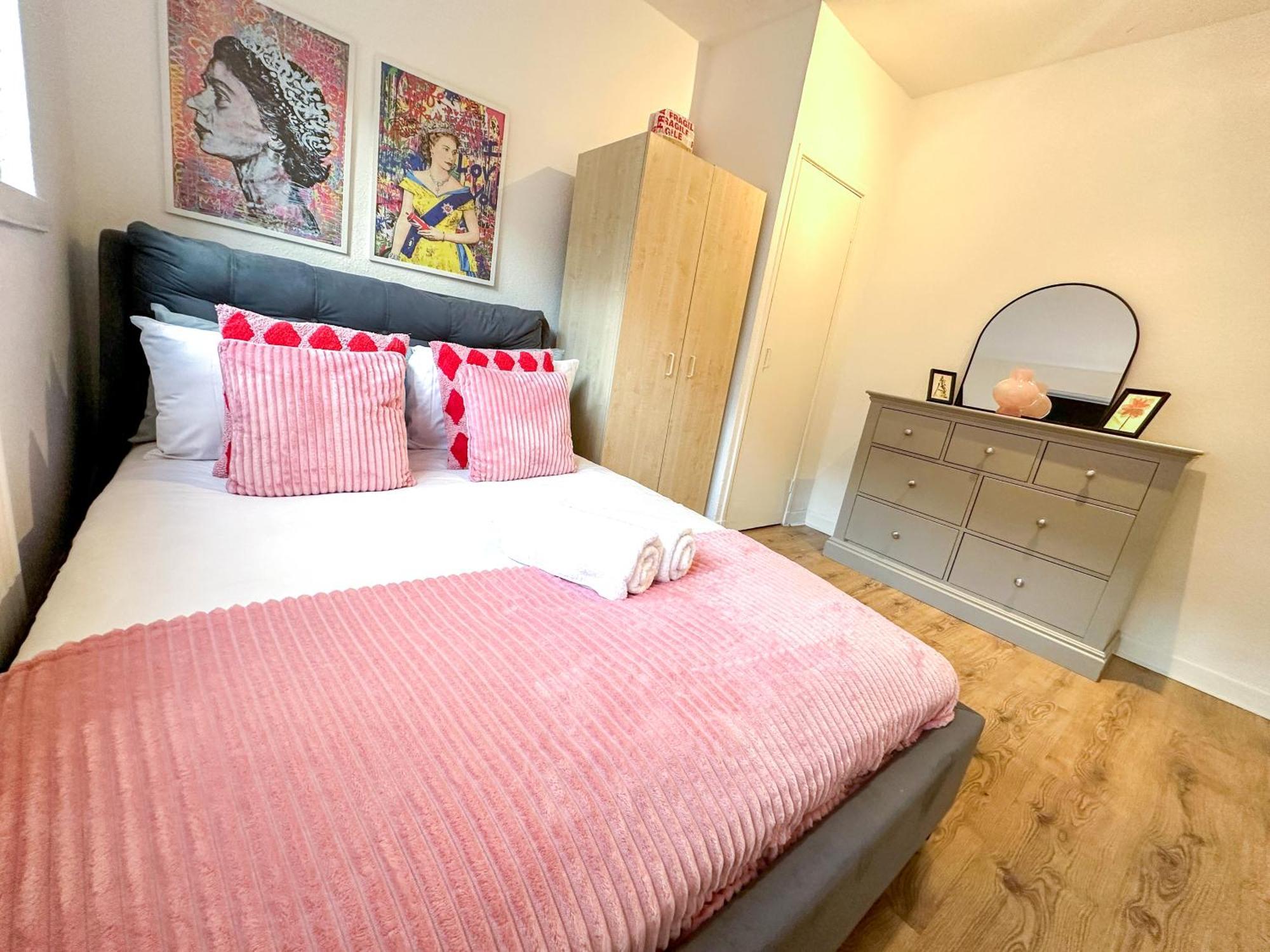 Vibrant 3 Bedrooms Flat With Private Balcony Near Finsbury Park, Wood Green Apartamento Londres